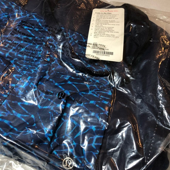 🆕 Lululemon Free to Be Bag - Picture 6 of 6